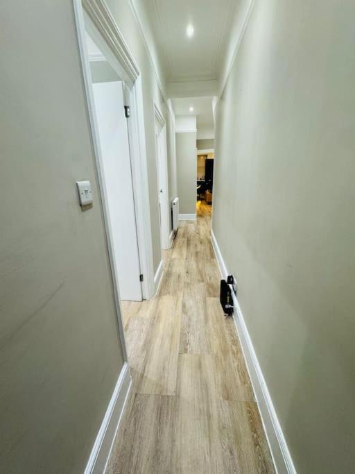 10 Min From Stratford Shopping Centre, Garden! Apartament *