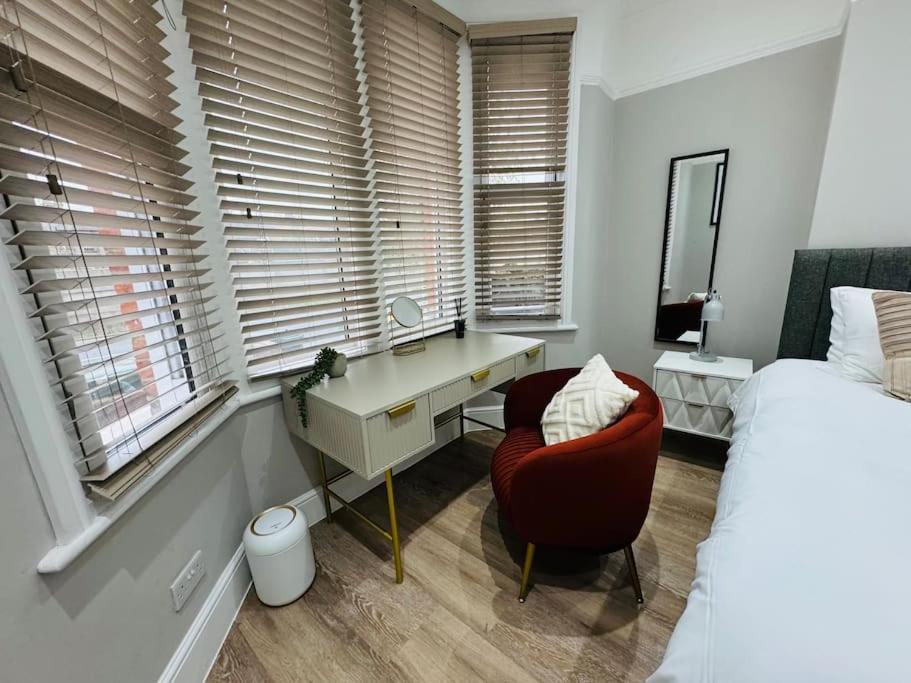 Apartament 10 Min From Stratford Shopping Centre, Garden!